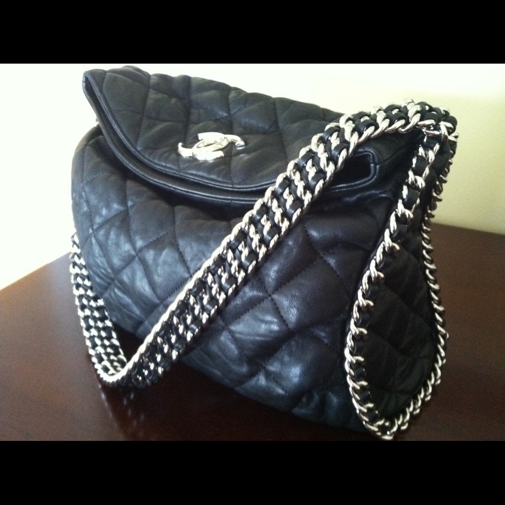 Quilted Chanel chain around bag